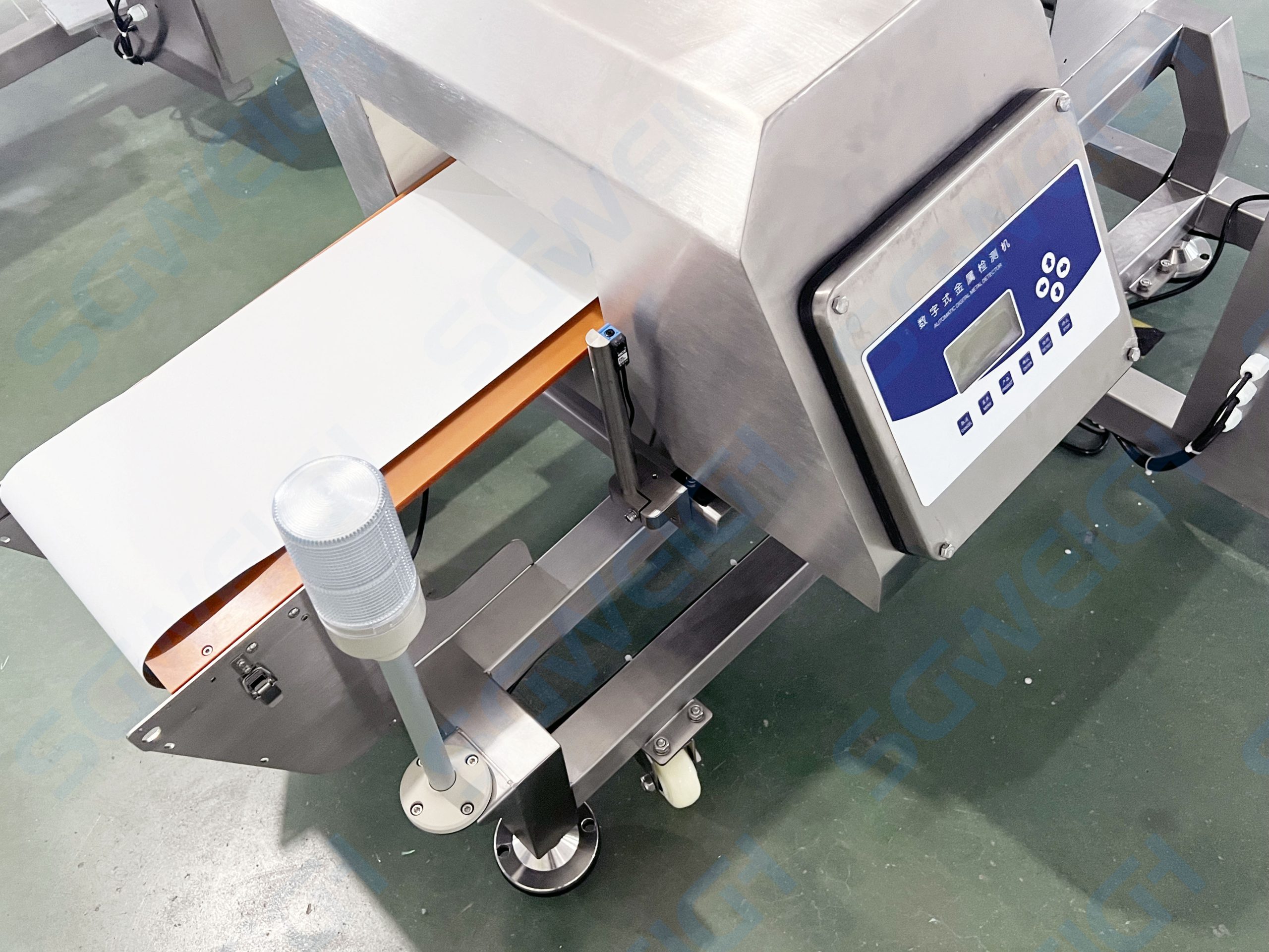 Non-Standard Customized Inclined Conveyor Belt Metal Detector Machine